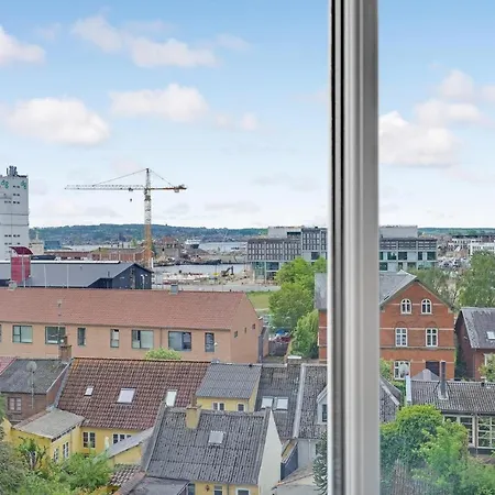 2 Bedroom Cozy In Апартаменты Свендборг