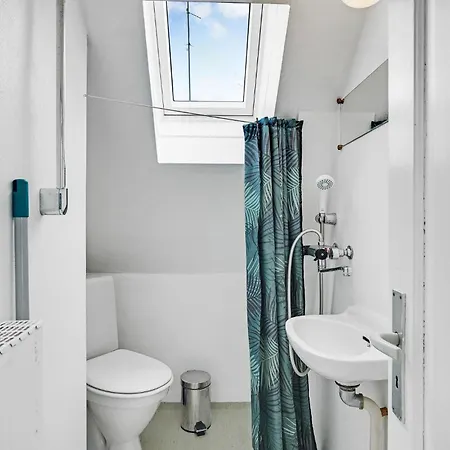 2 Bedroom Cozy In Apartamento